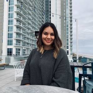 Meet your Posher, Marcela